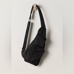 Free People Movement Sprinter Sling Bag - Black